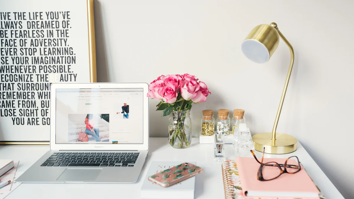 Perché un blog aziendale è cruciale per il successo del tuo business Perché un blog aziendale è cruciale per il successo del tuo business