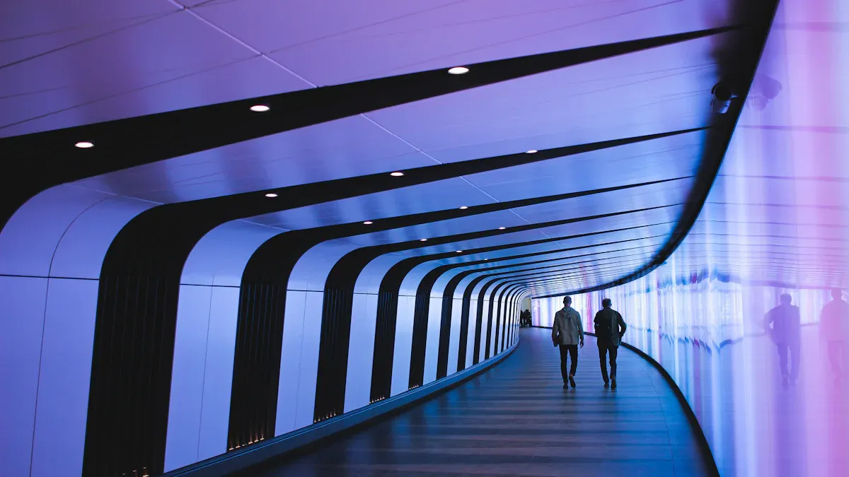 Intelligenza Artificiale nel lavoro: Come prepararsi al cambiamento Intelligenza Artificiale nel lavoro: Come prepararsi al cambiamento